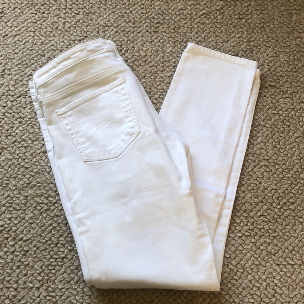 Excellent condition white AG Prima cigarette leg jeans
